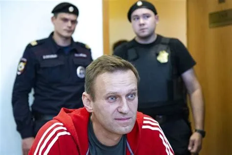  Navalny Poisoning Case: A Political Thriller with Real-Life Consequences